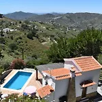 La Jara With Private Pool Alpehytte *